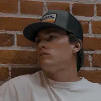 undefined: песни, клипы, биография, даты выступлений и многое другое.