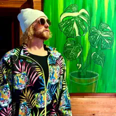 Ouve Young Dummy, vê vídeos de música, lê a biografia, vê as datas da digressão e muito mais!