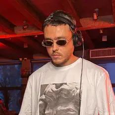 Dengarkan Hugobeat, tonton video musik, baca bio, lihat tanggal tur & lainnya!