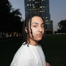 Ascolta JASYN, guarda video musicali, leggi la biografia, vedi le date del tour & altro!