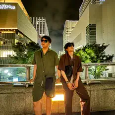 聆聽 L'semble、觀看音樂影片、閱讀小傳、查看巡演日期等！