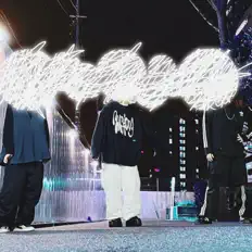 聆聽 ChroniCloop、觀看音樂影片、閱讀小傳、查看巡演日期等！