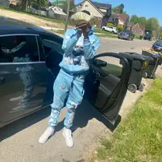 2g DayDay: песни, клипы, биография, даты выступлений и многое другое.