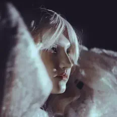 Dengarkan Randella, tonton video musik, baca bio, lihat tanggal tur & lainnya!