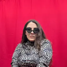 Dengarkan Lexi Algar, tonton video musik, baca bio, lihat tanggal tur & lainnya!