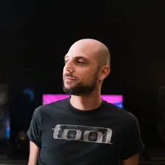 收听 H.1、观看音乐视频、阅读小传、查看巡演日期等 ！