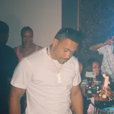 Raw.Deenを聴いたり、ミュージックビデオを鑑賞したり、経歴やツアー日程などを確認したりしましょう！