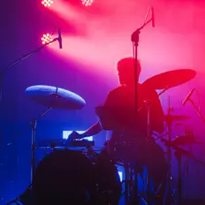 Escucha a Riccardo Chiaberta, mira videos musicales, lee su biografía, consulta las fechas de las gira y más.