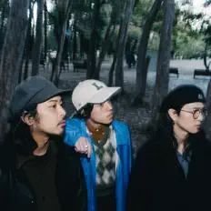 收听 Fried Banana Shop、观看音乐视频、阅读小传、查看巡演日期等 ！