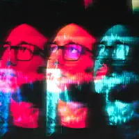 Ascolta undefined, guarda video musicali, leggi la biografia, vedi le date del tour & altro!