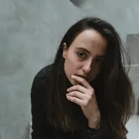 Ouve undefined, vê vídeos de música, lê a biografia, vê as datas da digressão e muito mais!