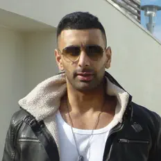 Écoutez Lightnin MC, regardez des vidéoclips, lisez la biographie, consultez les dates de tournée et plus encore !