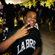 Barry OGeeを聴いたり、ミュージックビデオを鑑賞したり、経歴やツアー日程などを確認したりしましょう！