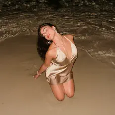 Dengarkan Marli, tonton video musik, baca bio, lihat tanggal tur & lainnya!
