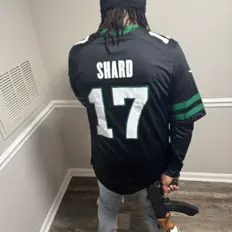 收听 Shard、观看音乐视频、阅读小传、查看巡演日期等 ！