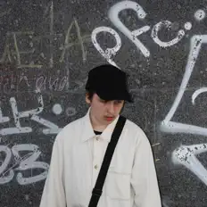 Poslechněte si interpreta Concolor Area, sledujte hudební videa, přečtěte si životopis, podívejte se na data turné a další informace.