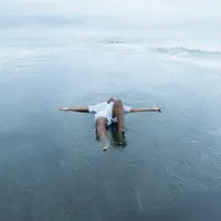 undefined을(를) 듣고, 뮤직 비디오를 보고, 약력을 읽고, 투어 일정 등을 확인하세요!