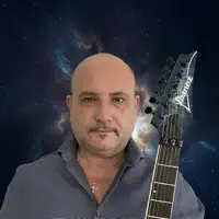 Escucha a undefined, mira videos musicales, lee su biografía, consulta las fechas de las gira y más.