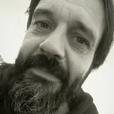 Oliver Benson: песни, клипы, биография, даты выступлений и многое другое.