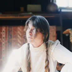 Listen to Natalie Wildgoose, watch music videos, read bio, see tour dates & more!