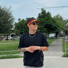 聆聽 Marco Rdz、觀看音樂影片、閱讀小傳、查看巡演日期等！