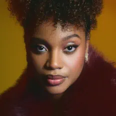 Ouve Afroline, vê vídeos de música, lê a biografia, vê as datas da digressão e muito mais!