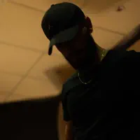 Poslechněte si interpreta undefined, sledujte hudební videa, přečtěte si životopis, podívejte se na data turné a další informace.