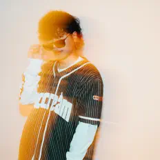 Dengarkan M00NR0CK, tonton video musik, baca bio, lihat tanggal tur & lainnya!