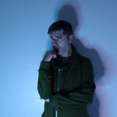 Poslechněte si interpreta Not Edward, sledujte hudební videa, přečtěte si životopis, podívejte se na data turné a další informace.