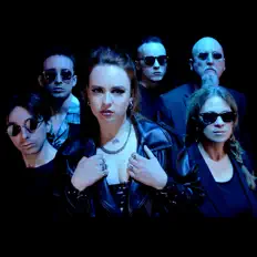 L'Araignée Au Plafond을(를) 듣고, 뮤직 비디오를 보고, 약력을 읽고, 투어 일정 등을 확인하세요!