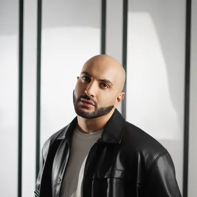 Listen to Марк Абрамов, watch music videos, read bio, see tour dates & more!