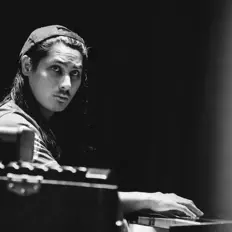 Poslechněte si interpreta Drew Kid, sledujte hudební videa, přečtěte si životopis, podívejte se na data turné a další informace.