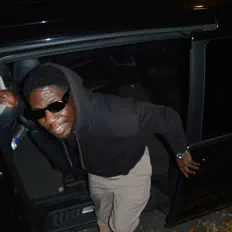 Dengarkan Joygis, tonton video musik, baca bio, lihat tanggal tur & lainnya!