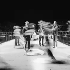 Ascolta Quite Home, guarda video musicali, leggi la biografia, vedi le date del tour & altro!