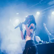 Dengarkan Alexis Brooke, tonton video musik, baca bio, lihat tanggal tur & lainnya!