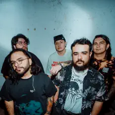Escucha a Until My Heart Beats, mira videos musicales, lee su biografía, consulta las fechas de las gira y más.