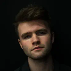 Ouve Evan Duquenoy, vê vídeos de música, lê a biografia, vê as datas da digressão e muito mais!