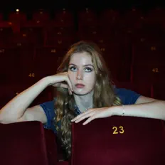 Escucha a Sophia Carla, mira videos musicales, lee su biografía, consulta las fechas de las gira y más.