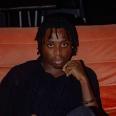 聆聽 吳林峰、觀看音樂影片、閱讀小傳、查看巡演日期等！