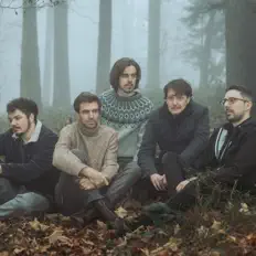 Hör dir Last Leaf Down an, schau dir Musikvideos an, lies die Biografie, finde Tourdaten und mehr!