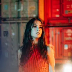 Listen to Carolina de Deus, watch music videos, read bio, see tour dates & more!