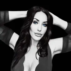 Ascolta Ktina Kel, guarda video musicali, leggi la biografia, vedi le date del tour & altro!