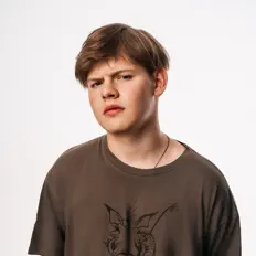 Ouça Maryen, assista a videoclipes, leia a biografia, veja as datas das turnês e mais!