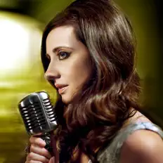 Poslechněte si interpreta Lori Carsillo, sledujte hudební videa, přečtěte si životopis, podívejte se na data turné a další informace.