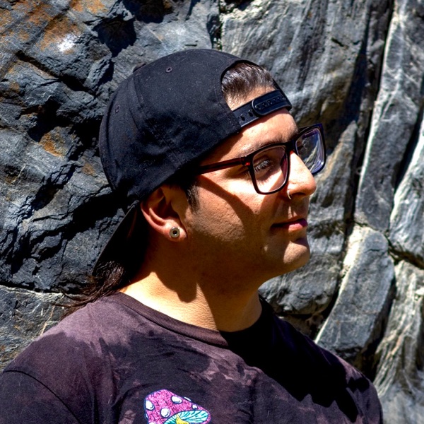 Seba Day's avatar