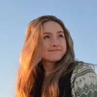 Hör dir undefined an, schau dir Musikvideos an, lies die Biografie, finde Tourdaten und mehr!