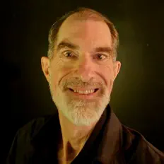 Curtis Macdonald: песни, клипы, биография, даты выступлений и многое другое.