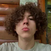 Escucha a undefined, mira videos musicales, lee su biografía, consulta las fechas de las gira y más.