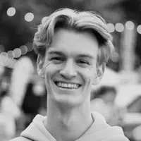 收听 undefined、观看音乐视频、阅读小传、查看巡演日期等 ！