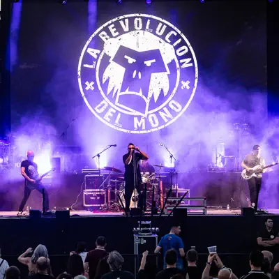 Listen to La Revolución del Mono, watch music videos, read bio, see tour dates & more!
